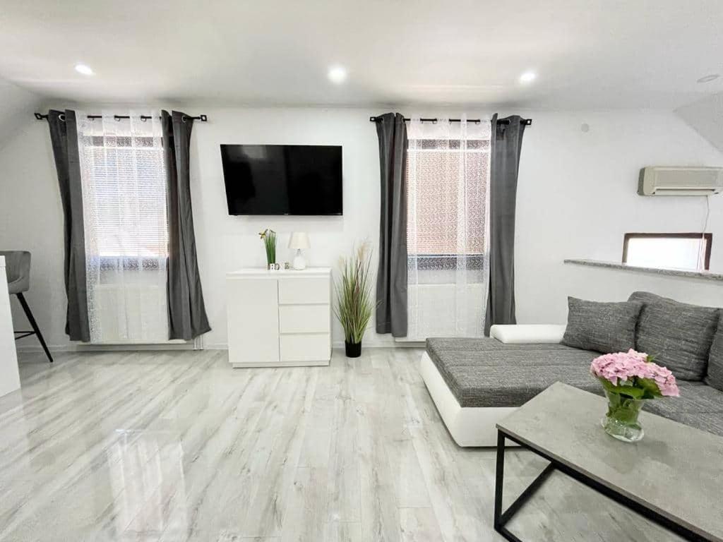 Apartman Pavenka Otocac Ngoại thất bức ảnh